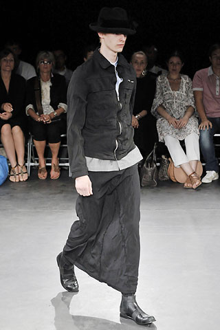 Comme des Garcons / - 2009